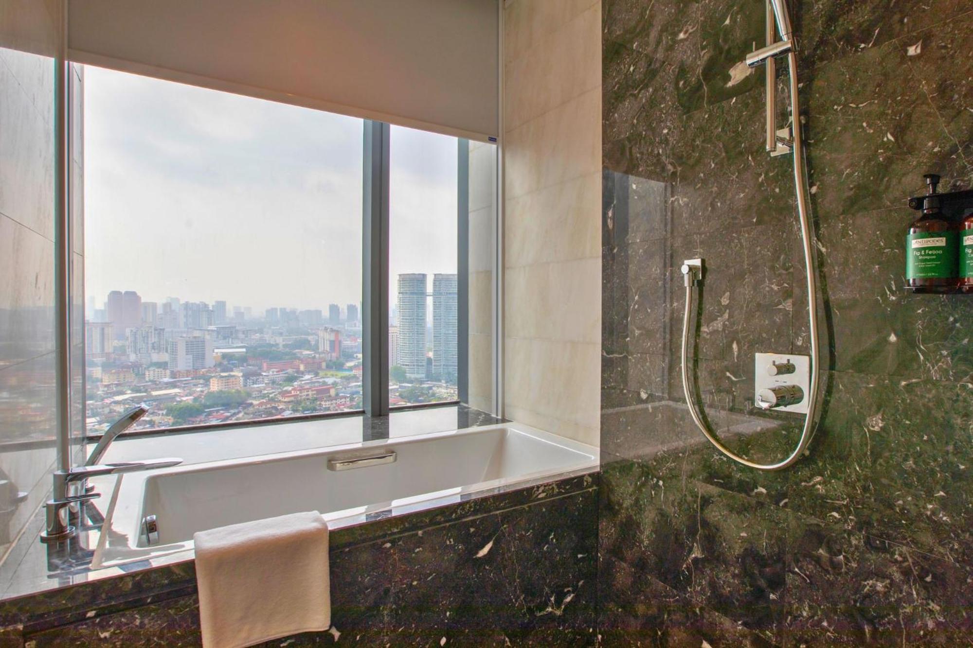 Crowne Plaza Kuala Lumpur City Centre By Ihg المظهر الخارجي الصورة